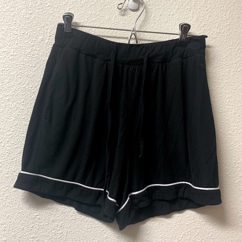 Cozy Earth Bamboo Pajama Shorts. Size Small